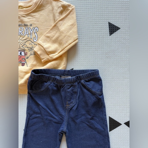 Garanimals|Baby girl outfit,Pastel Yellow Boho Graphic Sweatshirt & leggings•24M - Picture 3 of 6